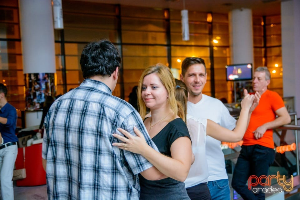 Blondy's Art Café - Karaoke, 