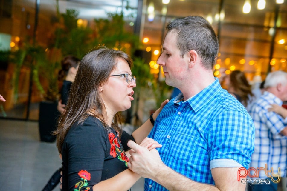 Blondy's Art Café - Karaoke, 