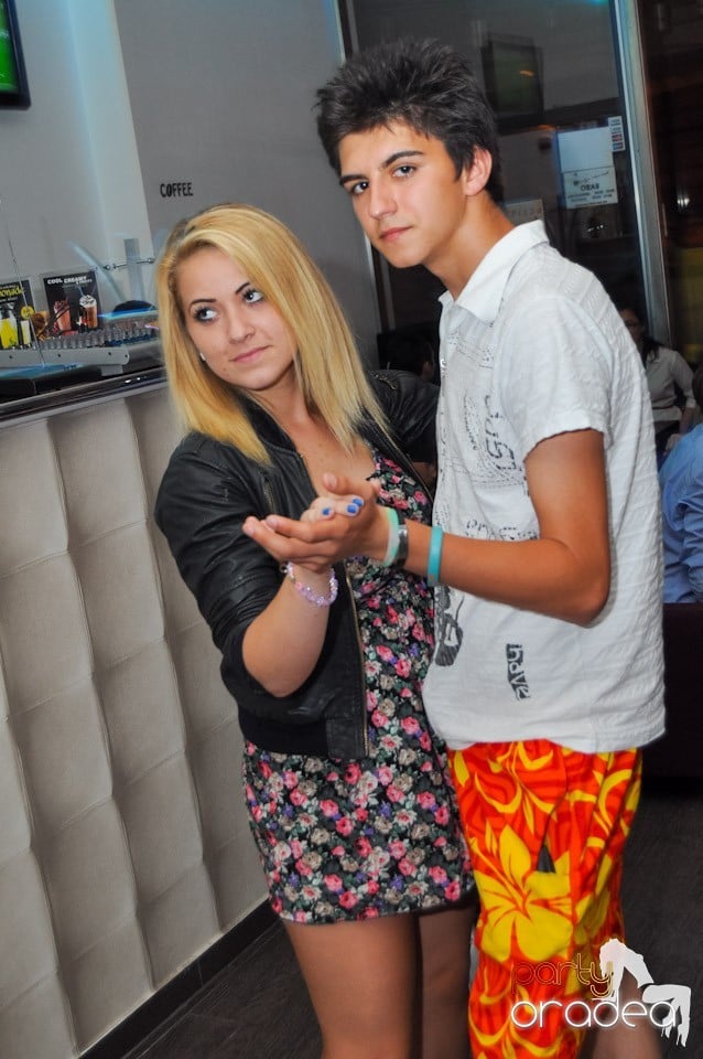 Blondy's Karaoke Party, 