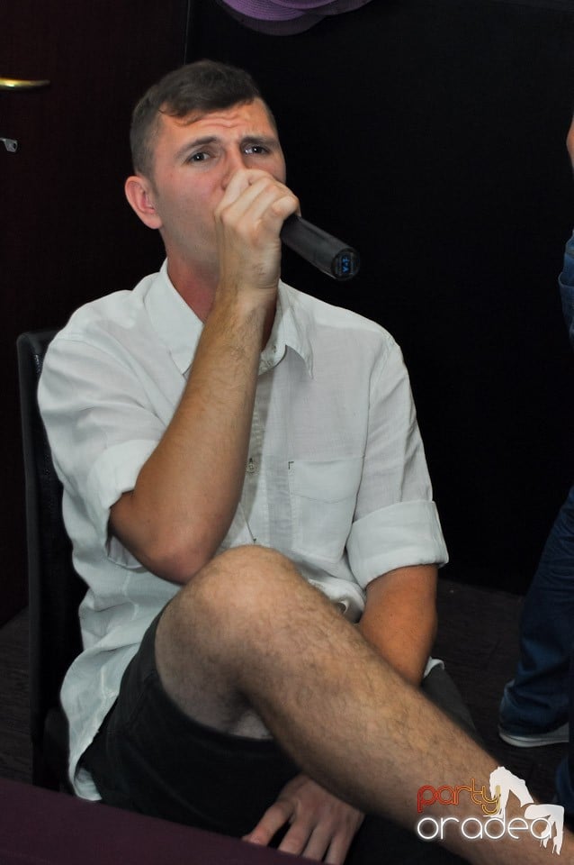 Blondy's Karaoke Party, 