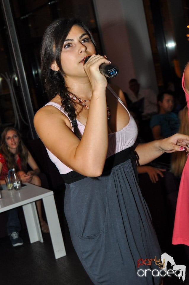 Blondy's Karaoke Party, 