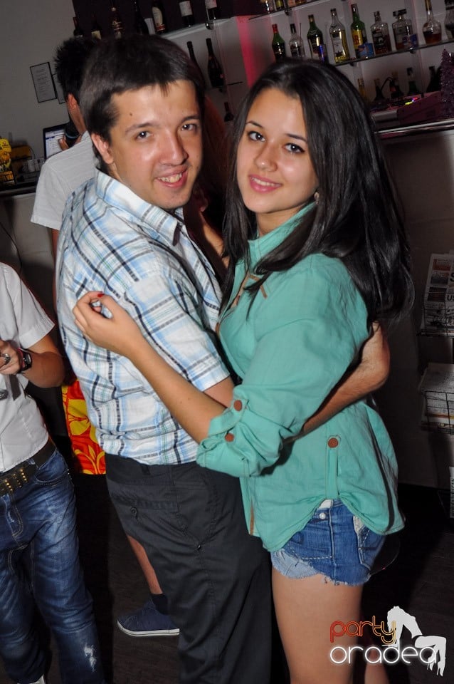 Blondy's Karaoke Party, 