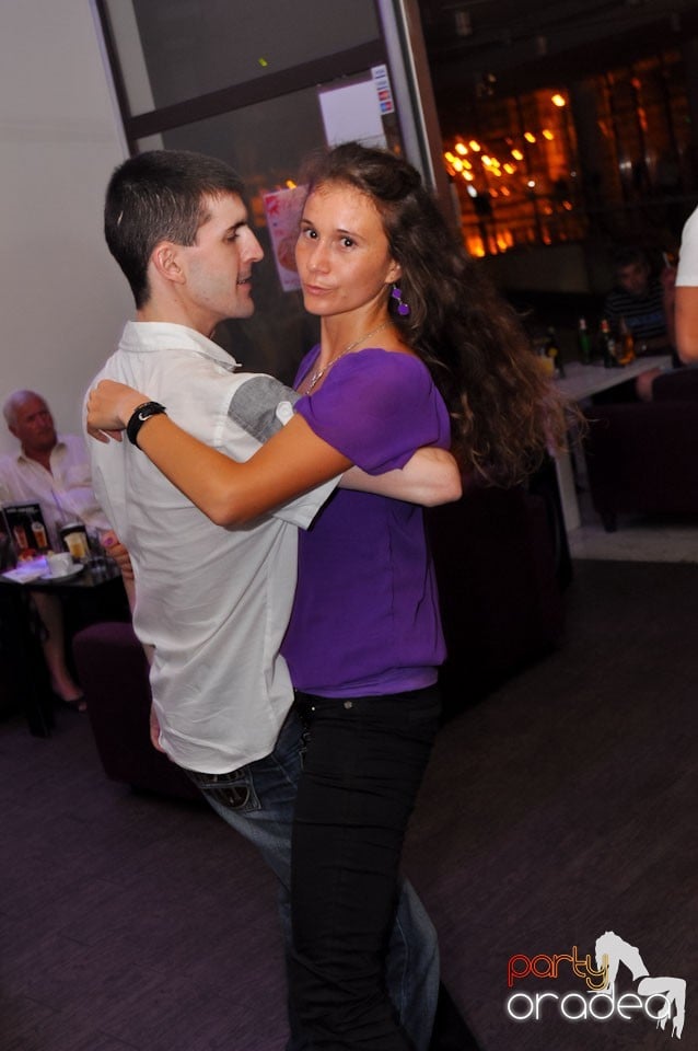 Blondy's - Seară de dans, 