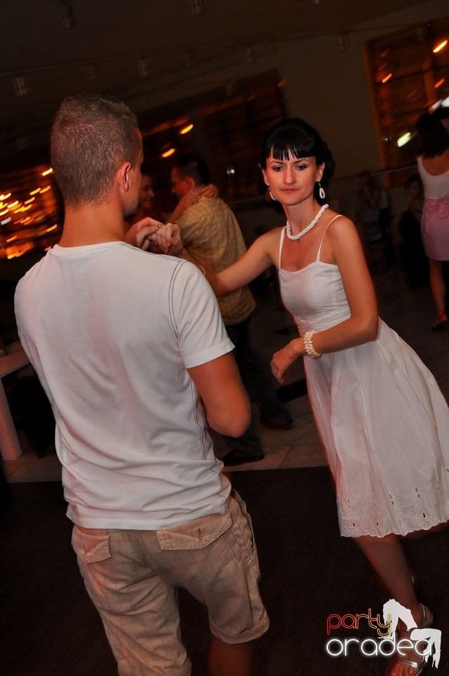 Blondy's - Seară de dans, 