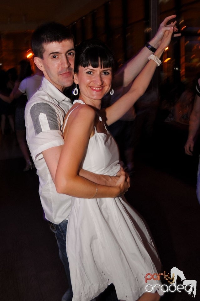 Blondy's - Seară de dans, 