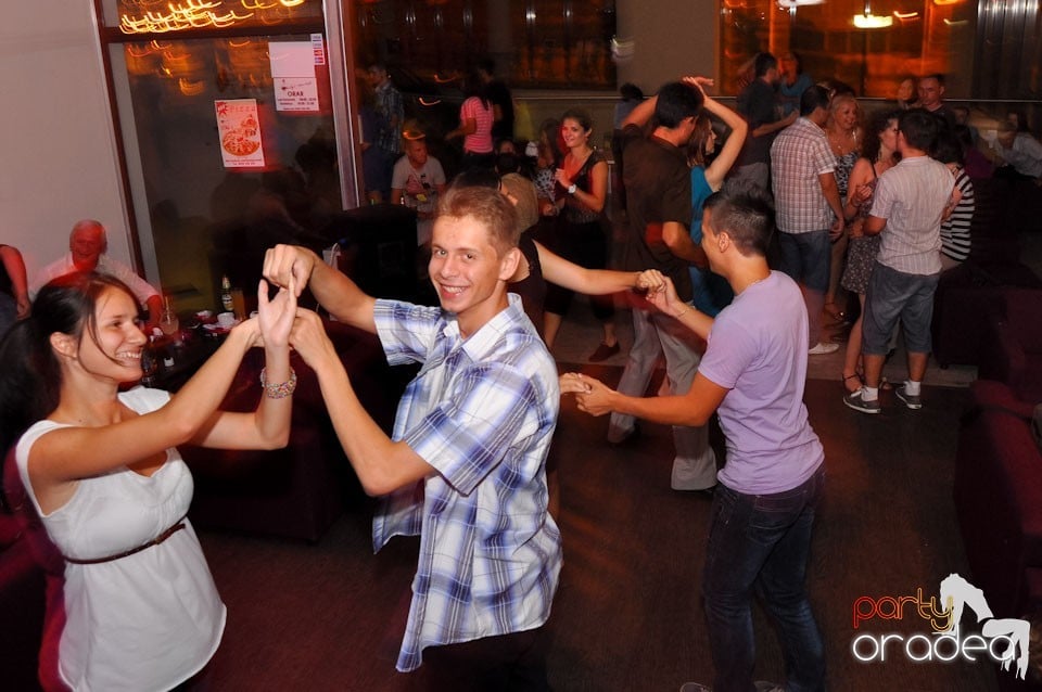 Blondy's - Seară de dans, 