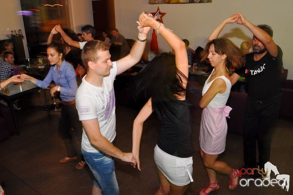 Blondy's - Seară de dans, 