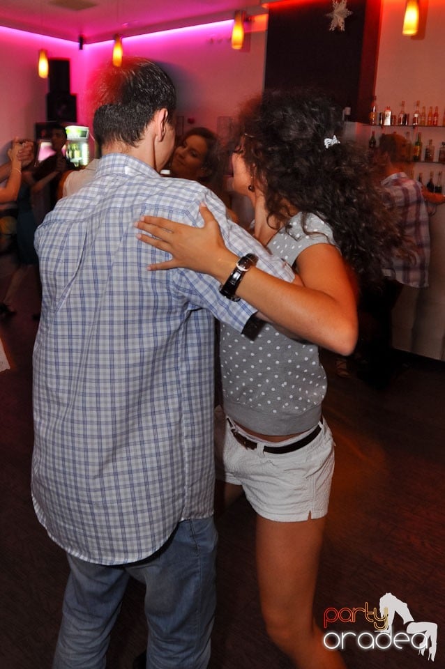 Blondy's - Seară de dans, 