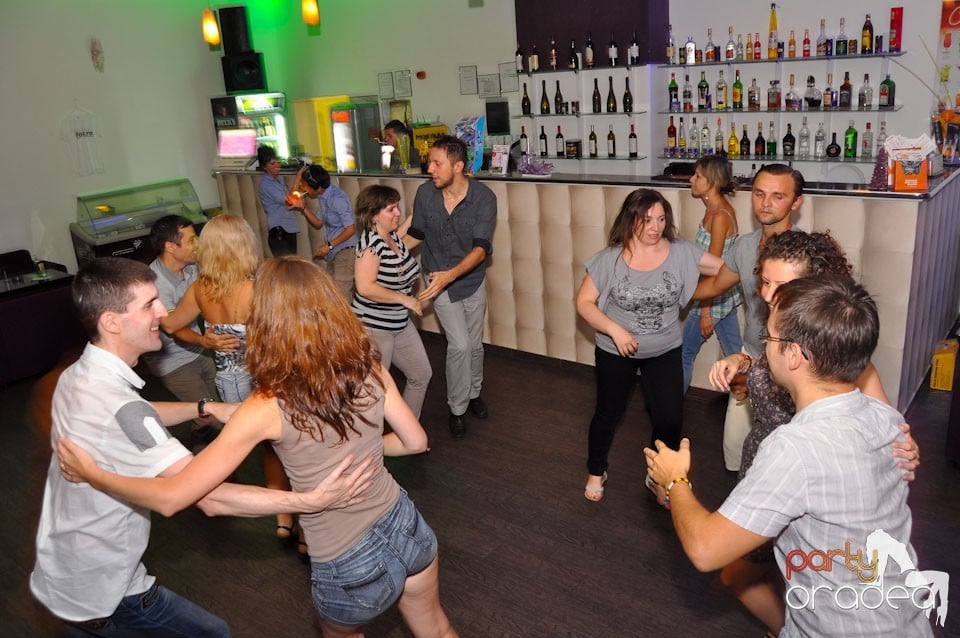 Blondy's - Seară de dans, 