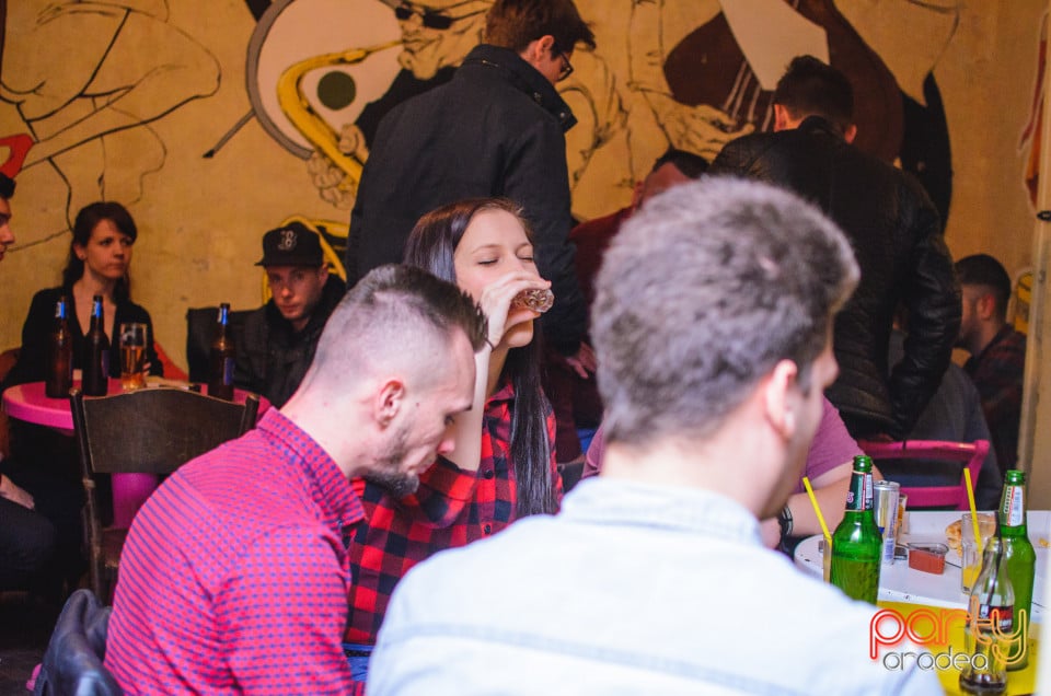Double Vision Weekend, Bodega