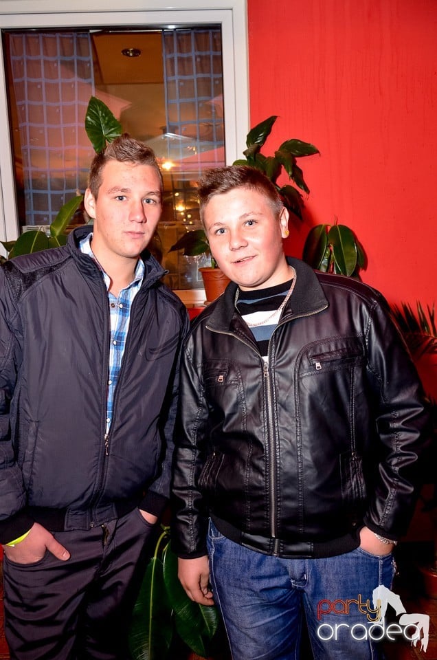 Bomba Party în Disco Faház, 