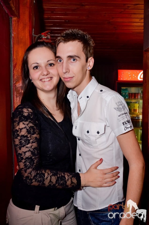 Bomba Party în Disco Faház, 