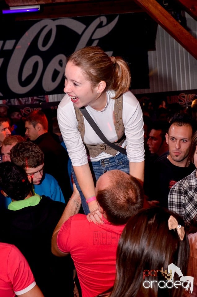 Bomba Party în Disco Faház, 