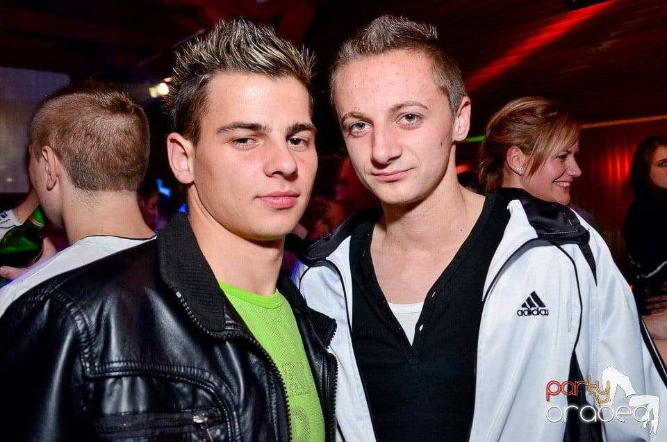 Bomba Party în Disco Faház, 