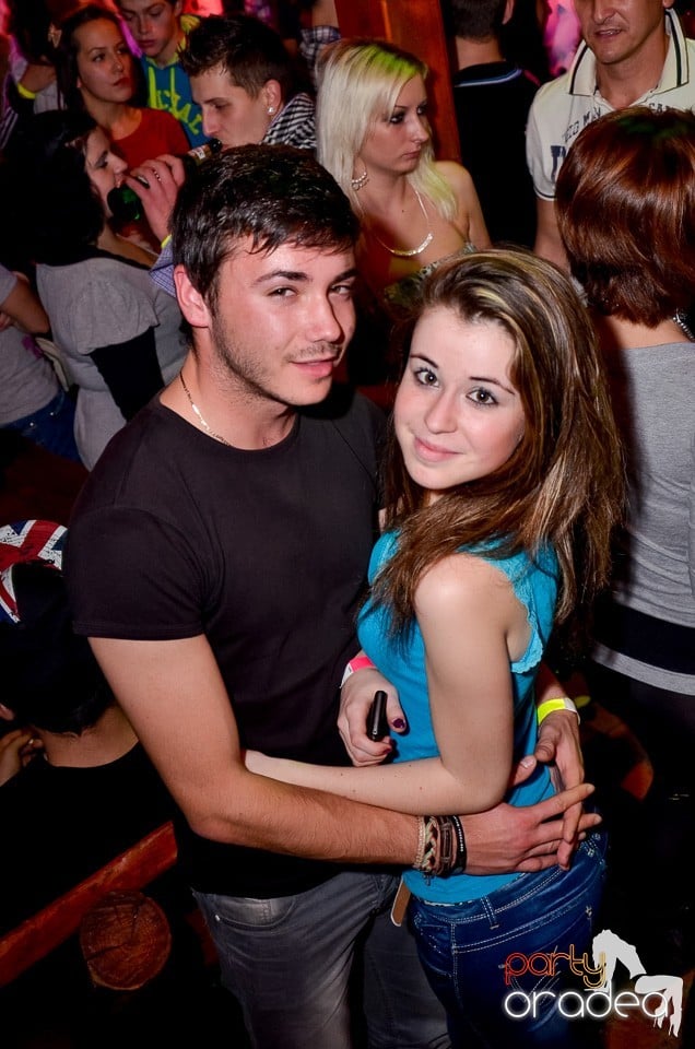 Bomba Party în Disco Faház, 