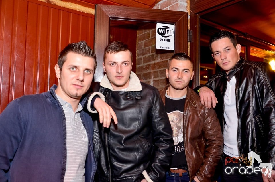 Bomba Party în Disco Faház, 