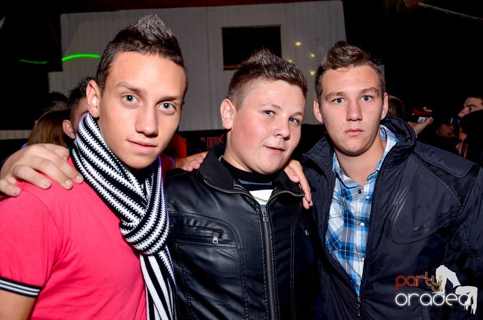 Bomba Party în Disco Faház, 