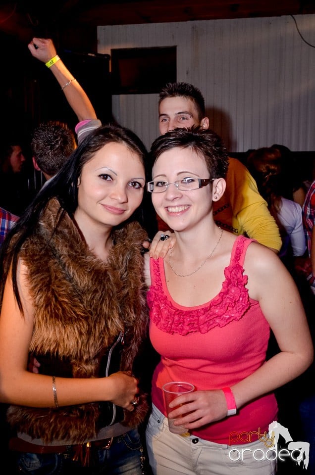 Bomba Party în Disco Faház, 