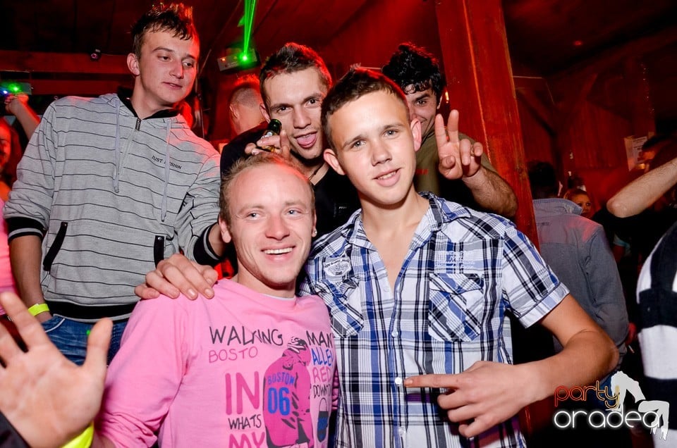 Bomba Party în Disco Faház, 