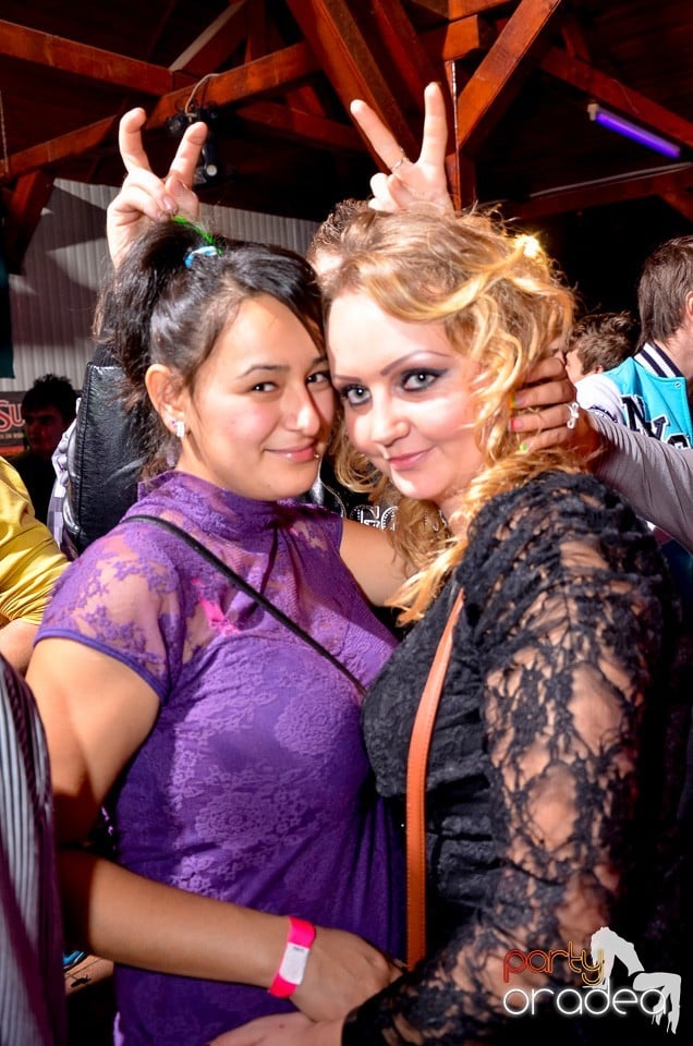 Bomba Party în Disco Faház, 