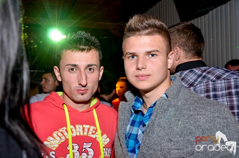 Bomba Party în Disco Faház, 