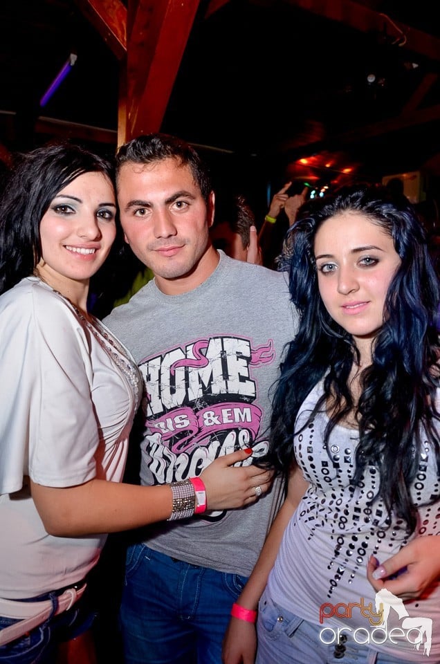 Bomba Party în Disco Faház, 