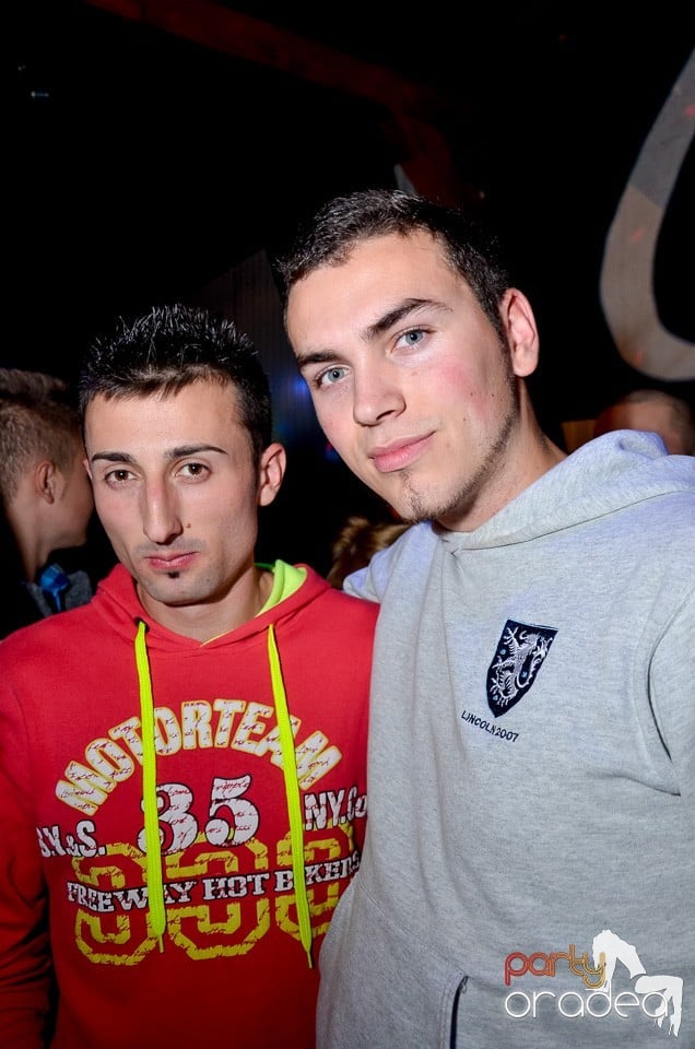 Bomba Party în Disco Faház, 