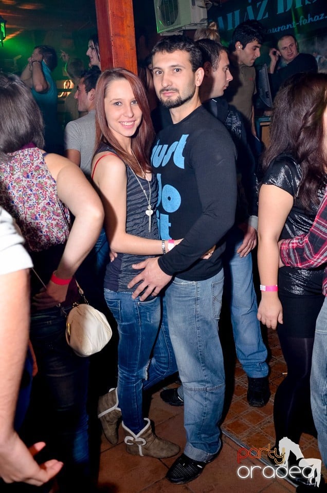 Bomba Party în Disco Faház, 