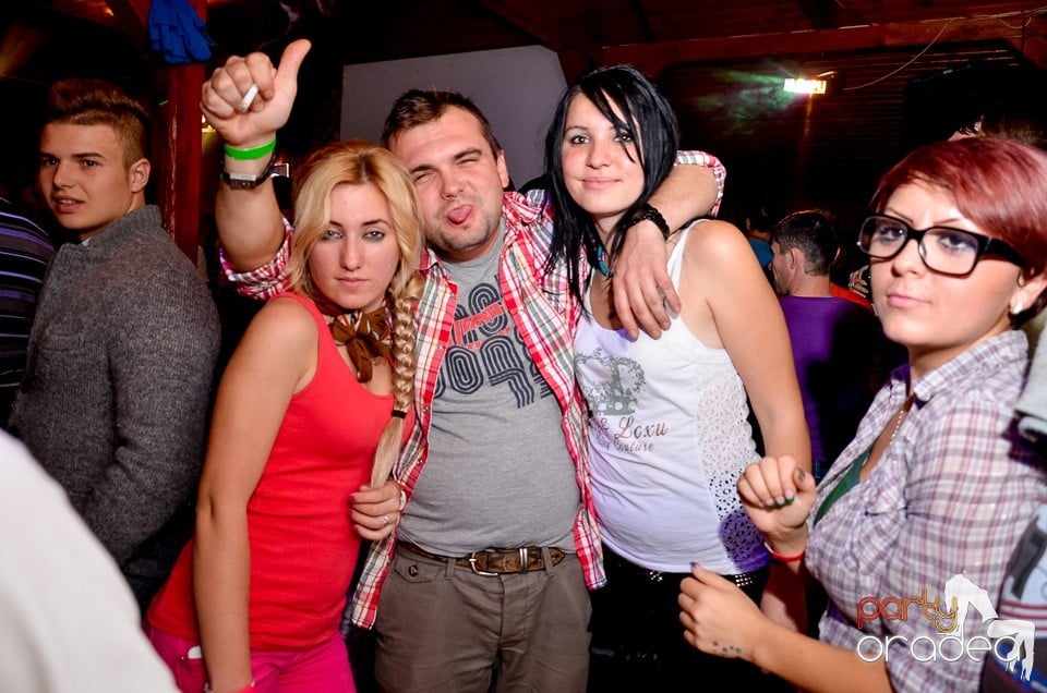 Bomba Party în Disco Faház, 