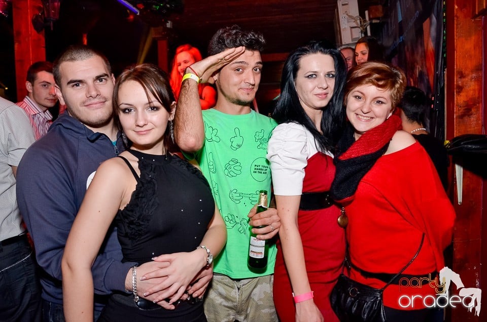 Bomba Party în Disco Faház, 