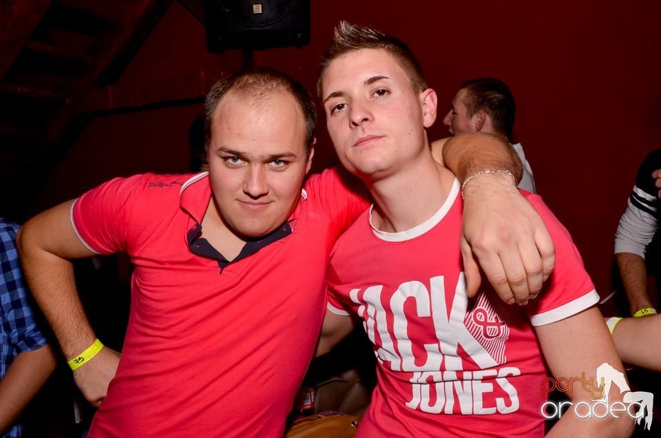 Bomba Party în Disco Faház, 