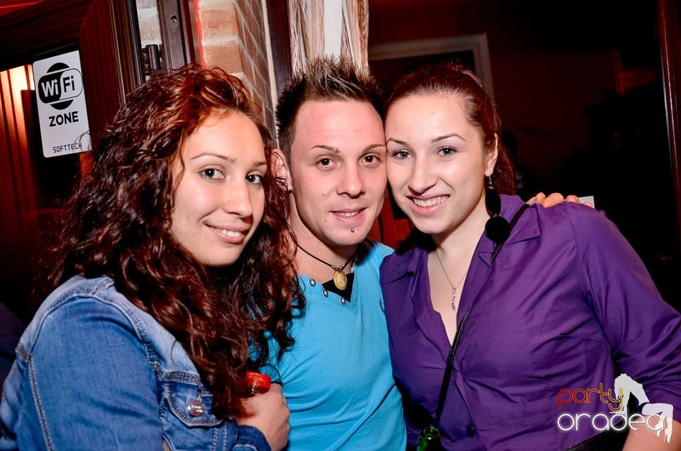 Bomba Party în Disco Faház, 