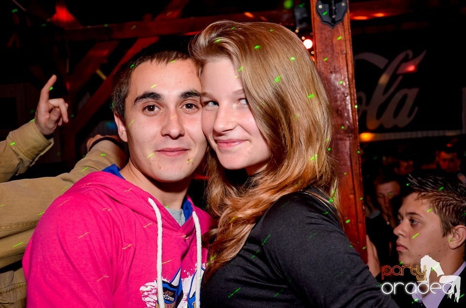 Bomba Party în Disco Faház, 