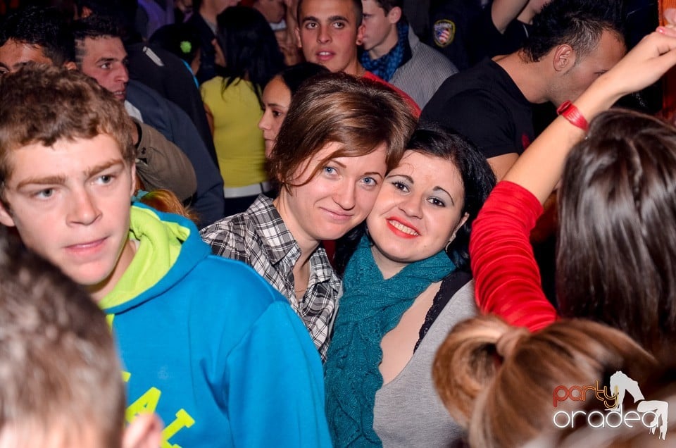 Bomba Party în Disco Faház, 