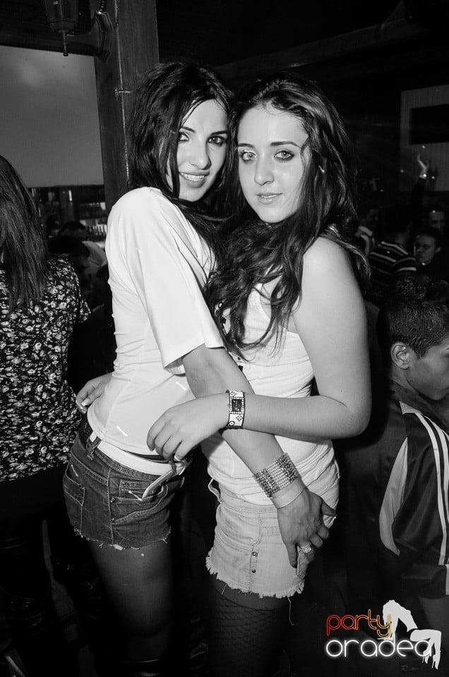 Bomba Party în Disco Faház, 