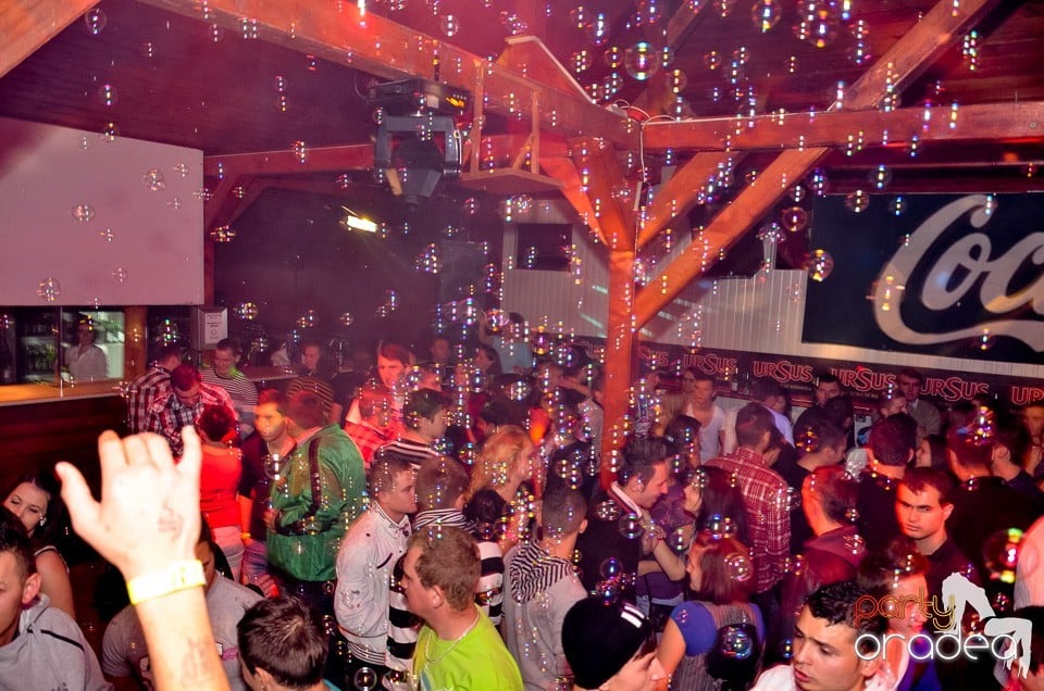 Bomba Party în Disco Faház, 