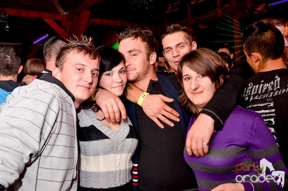 Bomba Party în Disco Faház, 