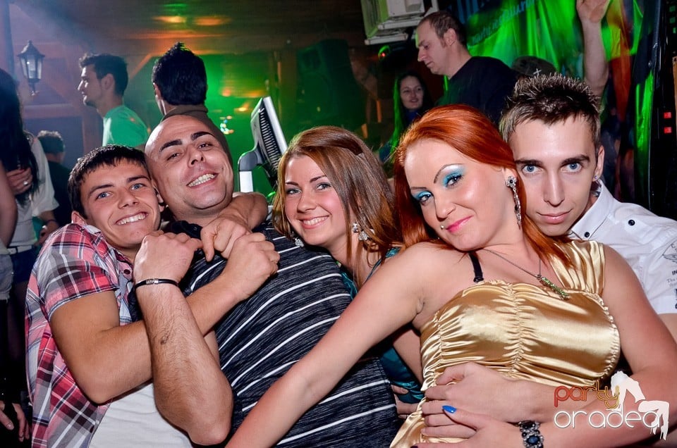 Bomba Party în Disco Faház, 