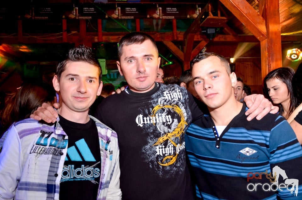 Bomba Party în Disco Faház, 