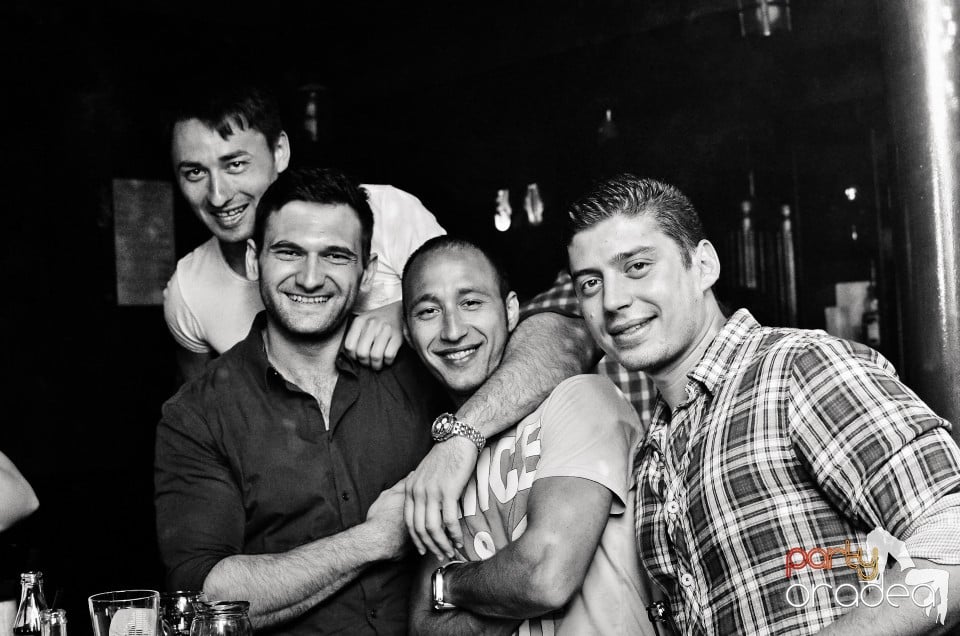 Boogie night, Green Pub