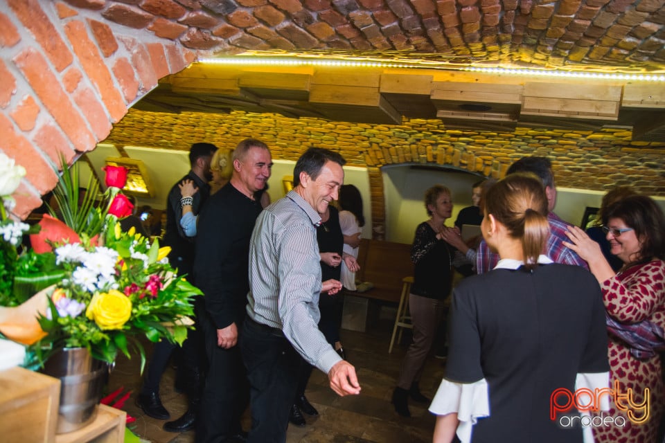 Vineri seara în Restaurant Borsalino, Borsalino