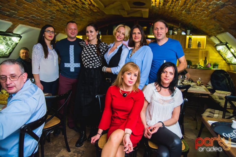 Vineri seara în Restaurant Borsalino, Borsalino