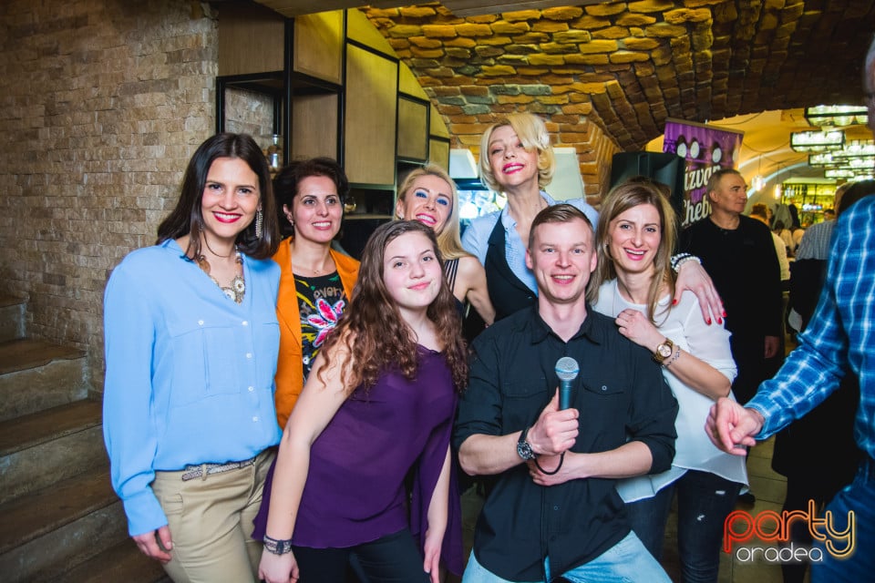 Vineri seara în Restaurant Borsalino, Borsalino