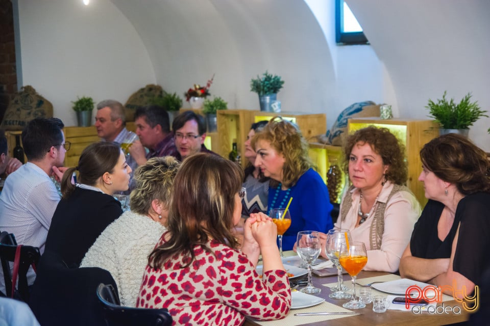 Vineri seara în Restaurant Borsalino, Borsalino