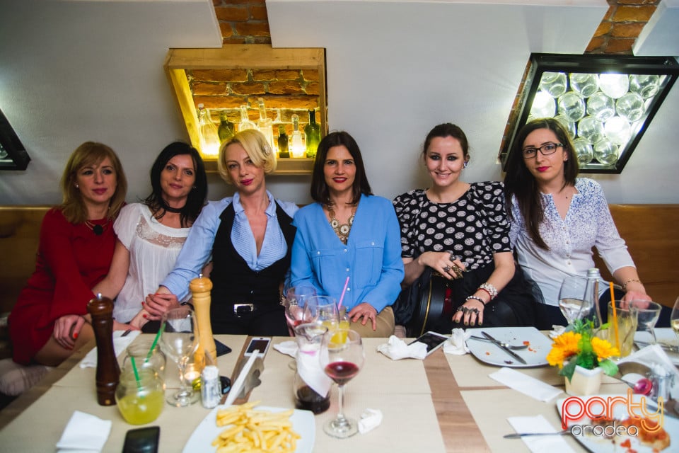 Vineri seara în Restaurant Borsalino, Borsalino