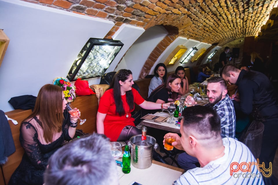 Vineri seara în Restaurant Borsalino, Borsalino