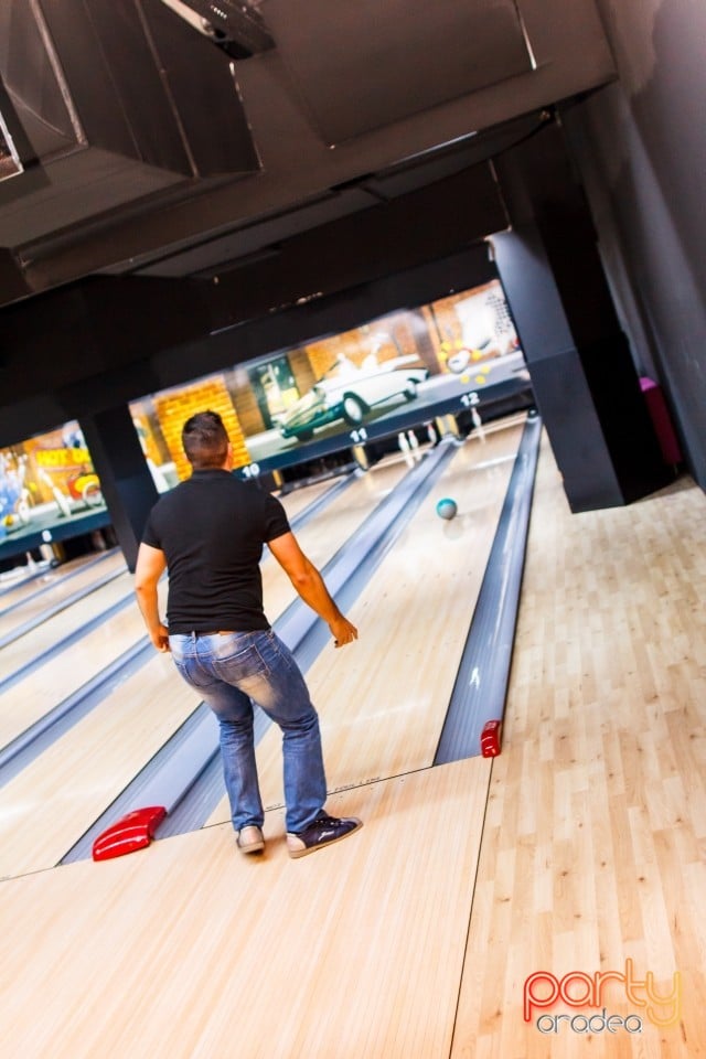 Bowling Tournament, Billy Art Club