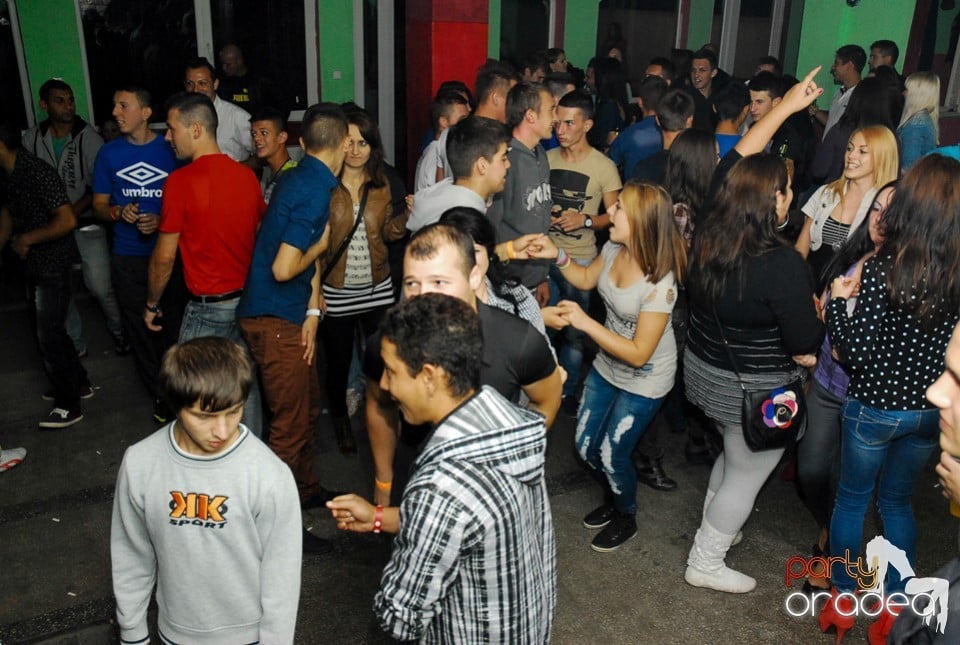 Buborek Party, Royal Party House