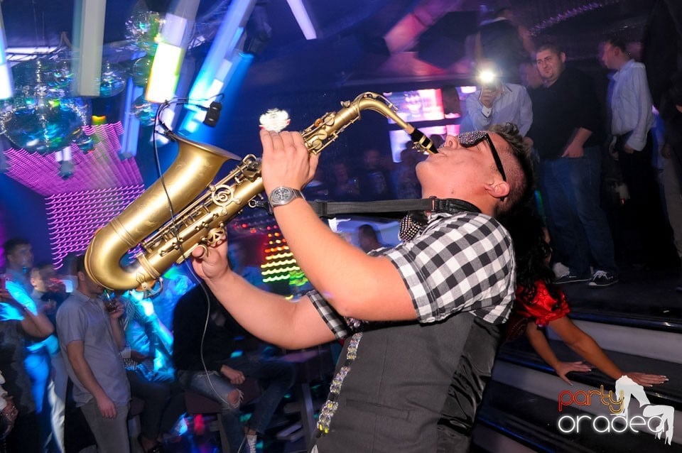 Burlesque Party cu Chantal & Lori Sax, 