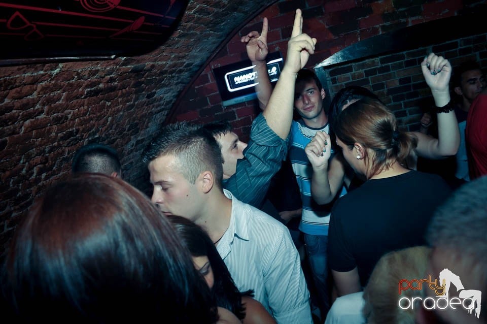 Carlsberg Summer Party continuă în Escape, 